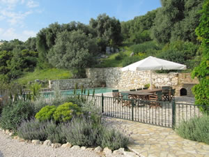 The pool and barbeque - Villa Sfakoi, Kassiopi, Corfu